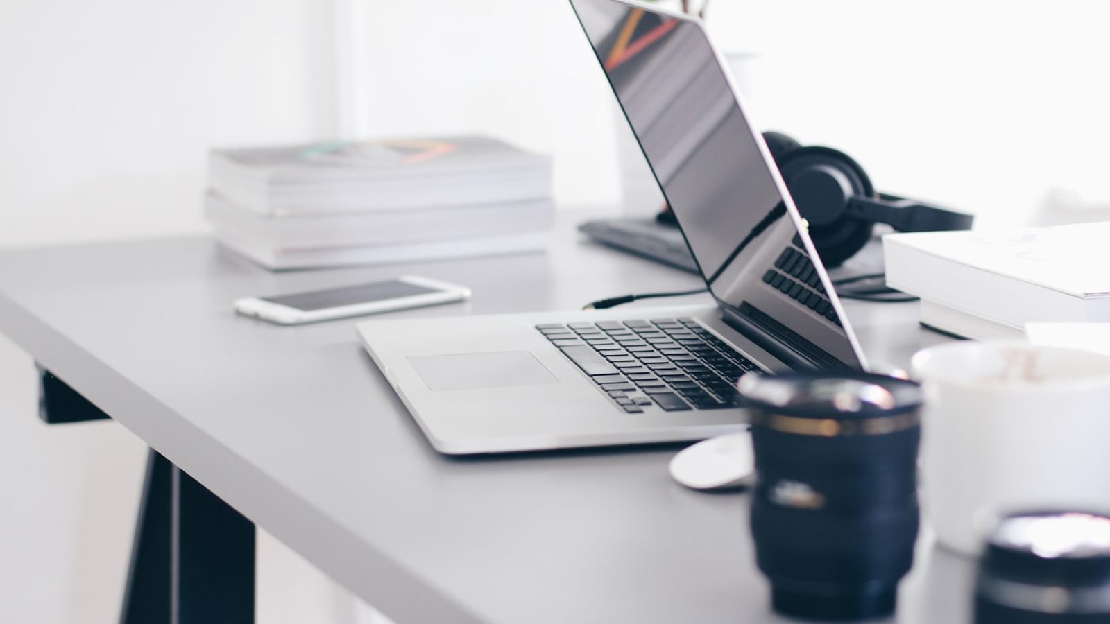 The desk where the websites get built